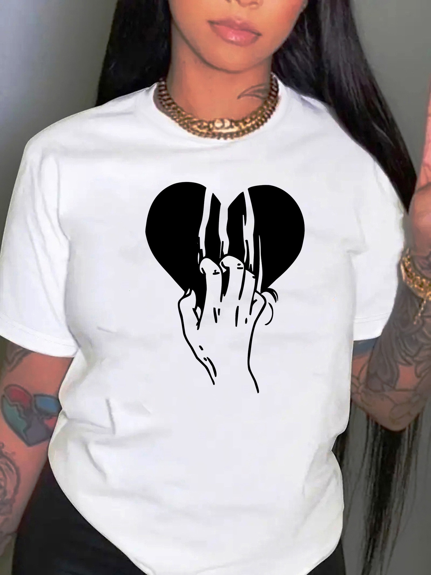 thumbnail image 2 of Scratches & Heart Print Comfy T-Shirt, Round Neck Short Sleeve Sports Tee, Women's Activewear, 2 of 8