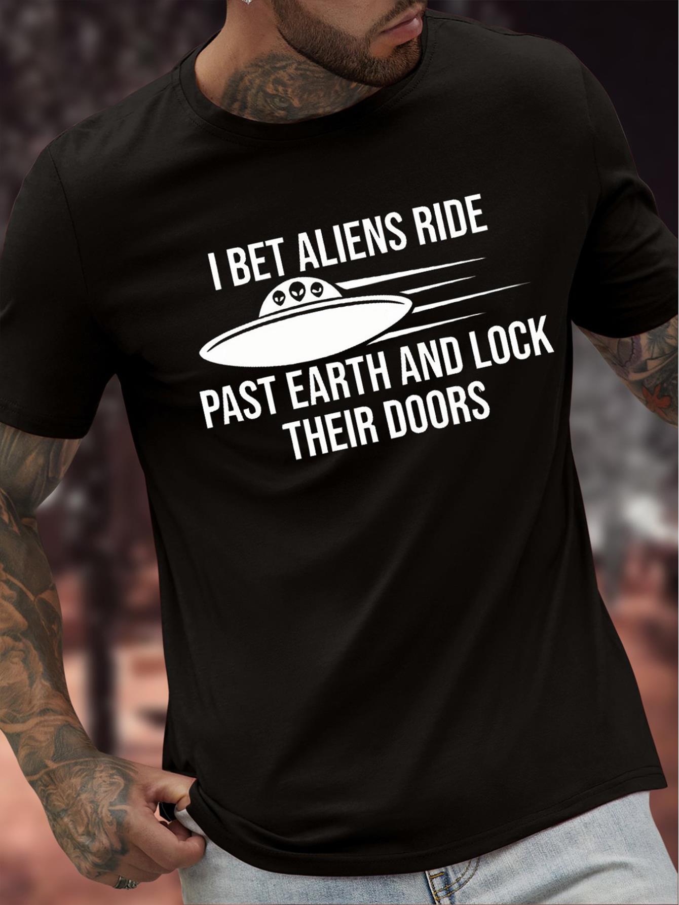 thumbnail image 1 of ALIEN RIDE PAST EARTH Print Men's Crew Neck T-shirt, Short Sleeve Versatile Casual Summer Clothes, 1 of 8
